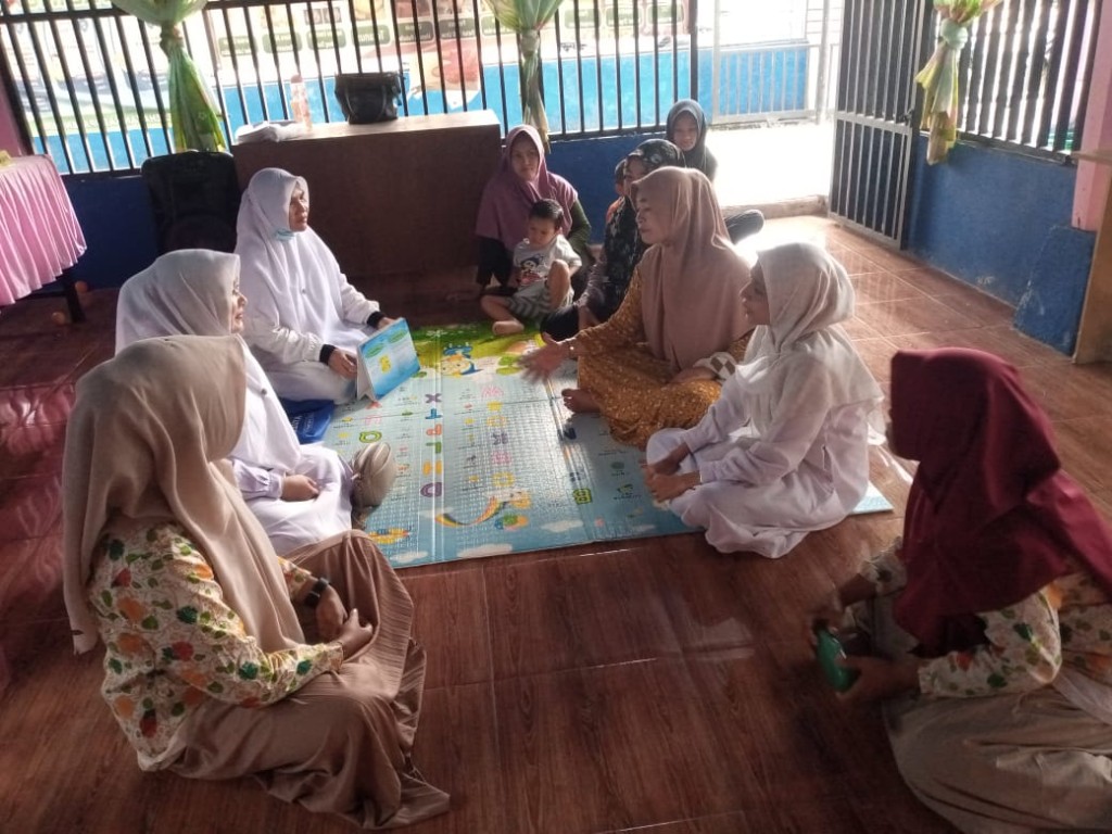 Kegiatan Posyandu Balita dan Lansia Di Gampong Labui